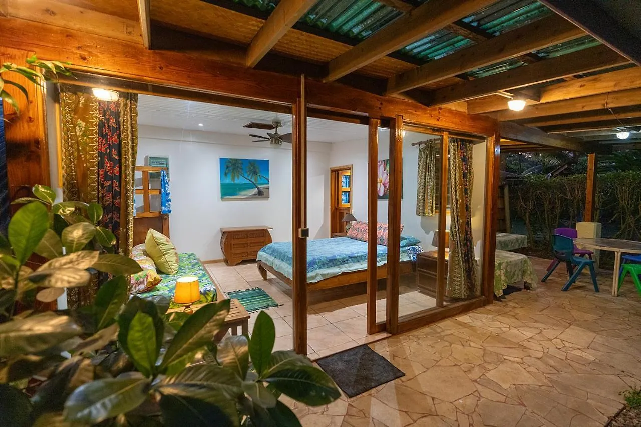 Heimanarii'S Lodge - Fare Tiare Haapiti Gæstehus